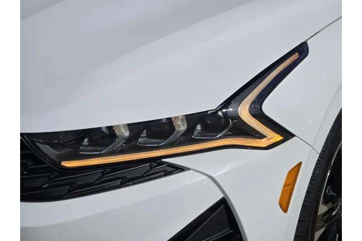 Kia K5 2023 GT-Line 4dr Seda image 6