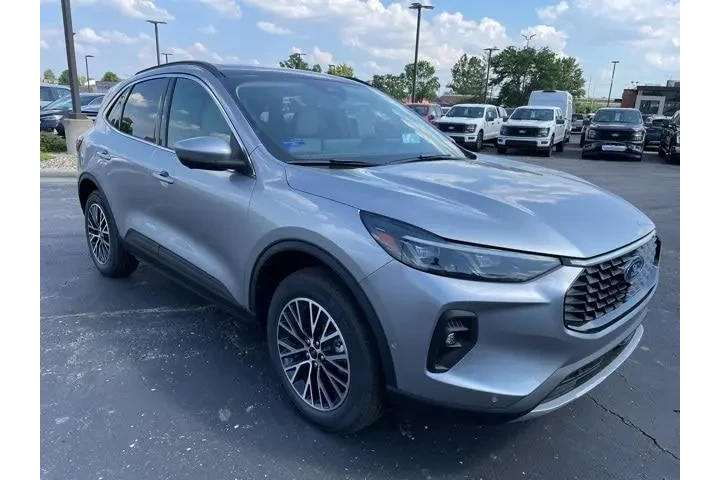 $36000 : Ford Escape Plug-In Hybrid 2 image 7