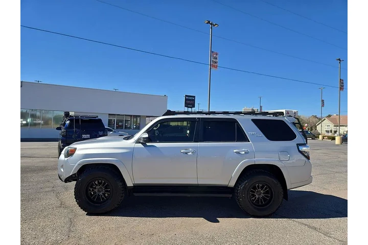 $35595 : Toyota 4Runner 2022 4x4 TRD image 5