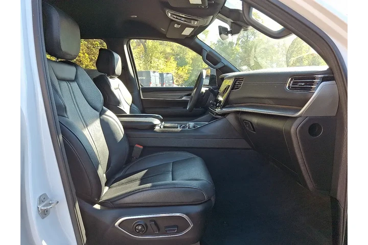 $39895 : Jeep Wagoneer L 2024 4x4 Ser image 10