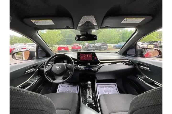 $10985 : Toyota C-HR 2019 LE 4dr Cros image 5