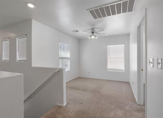 $1700 : Apartment for rent asap image 7