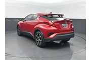 $17995 : Toyota C-HR 2021 XLE 4dr Cro thumbnail