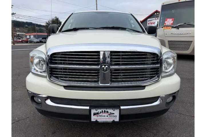 2008 Ram 1500 Laramie image 4