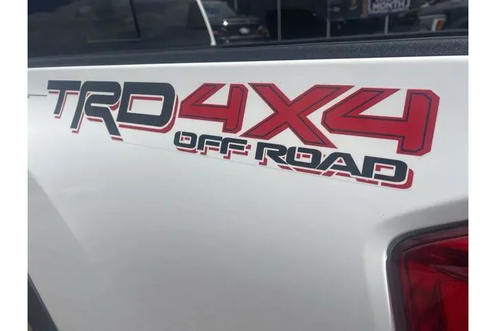 $26995 : Toyota Tacoma 2017 4x4 TRD P image 9