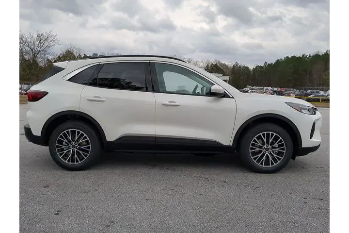 $27301 : Ford Escape Plug-In Hybrid 2 image 3