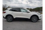 $27301 : Ford Escape Plug-In Hybrid 2 thumbnail
