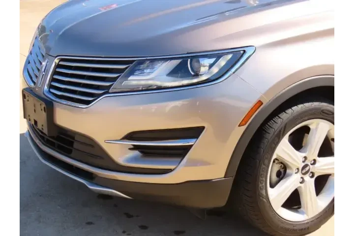 $17911 : Lincoln MKC 2018 Premiere 4d image 3