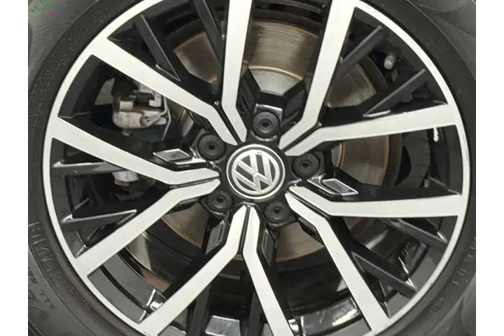 $17000 : Volkswagen Tiguan 2021 SE 4d image 5