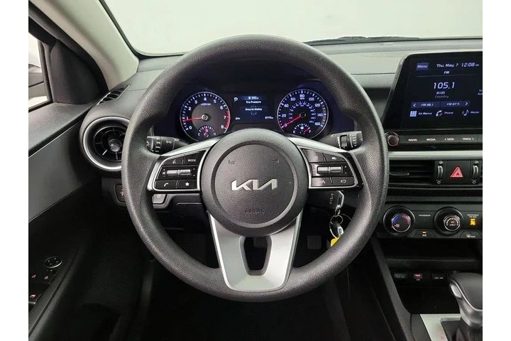 $20998 : Kia Forte 2023 LXS 4dr Sedan image 10