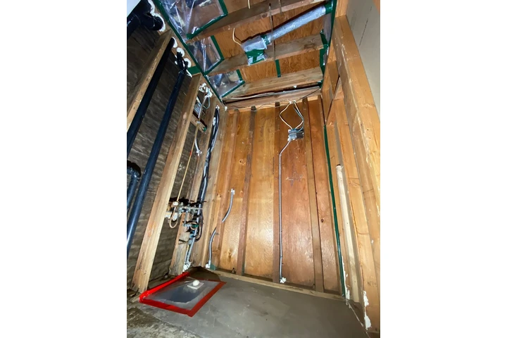 Handyman Ernesto image 1