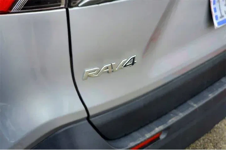 $26221 : Toyota RAV4 2024 AWD LE 4dr image 8