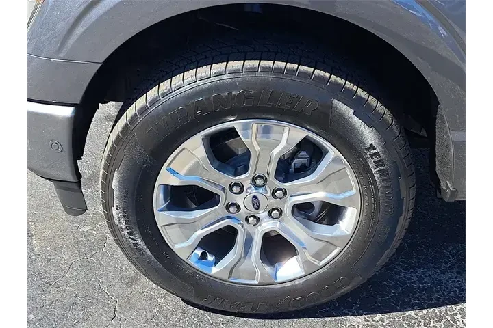 $32990 : Ford F-150 2021 4x4 Platinum image 6