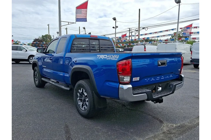 $27700 : 2017 Tacoma SR5 Access Cab V6 image 4