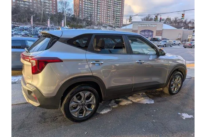 $24775 : Kia Seltos 2025 AWD LX 4dr S image 5