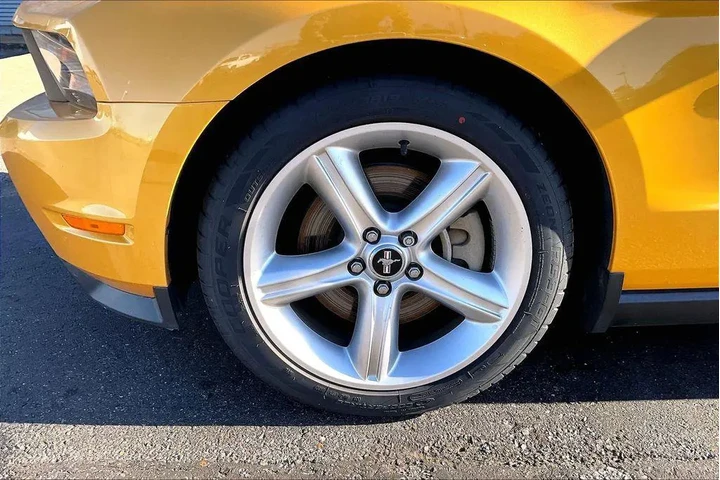 $21691 : Ford Mustang 2011 GT Premium image 4