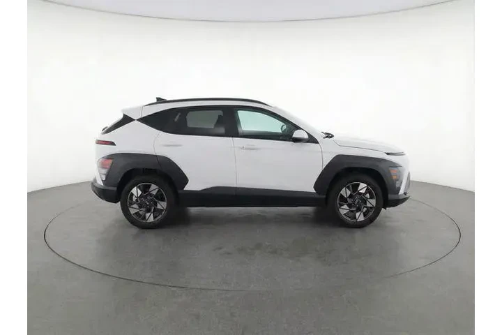 $18446 : Hyundai KONA 2024 SEL 4dr Cr image 8
