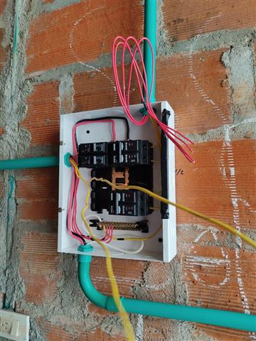 Electricista en Medellín image 2
