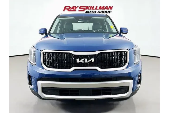 $33975 : Kia Telluride 2023 AWD EX 4d image 2