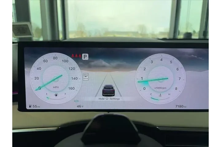 $60 : Genesis GV70 2026 AWD 2.5T S image 6