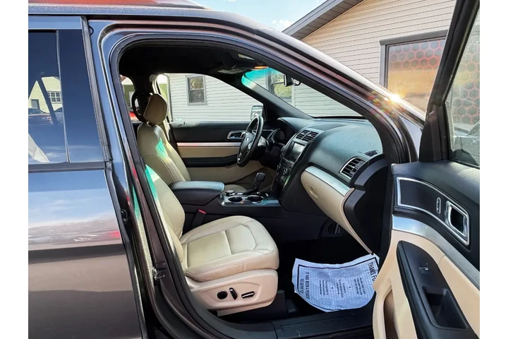 $16995 : 2016 Explorer image 7