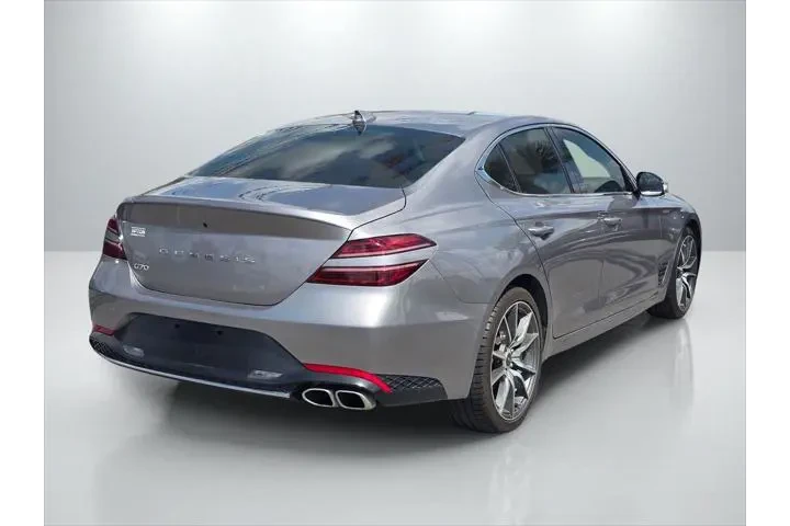 $32999 : Genesis G70 2023 2.0T 4dr Se image 5