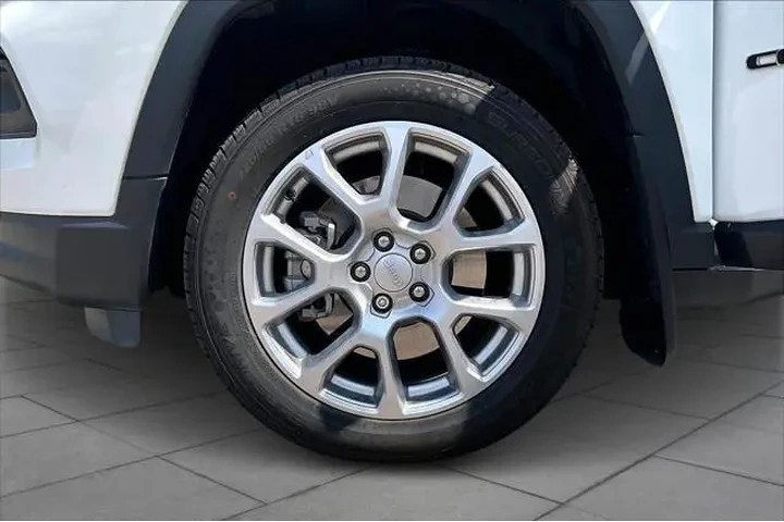 $24798 : Jeep Compass 2023 4x4 Latitu image 10