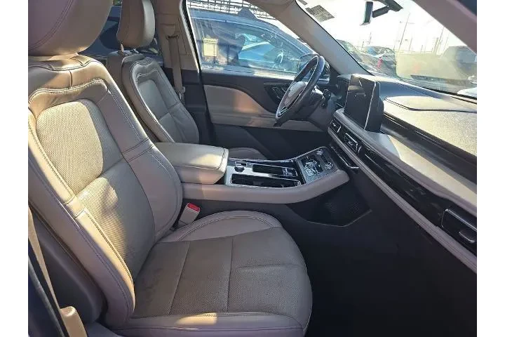 $32999 : Lincoln Aviator 2022 Reserve image 8