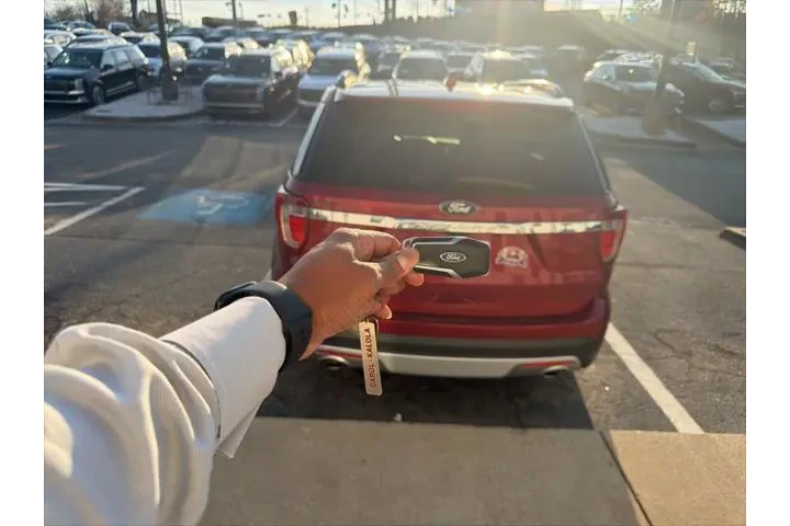 $13381 : Ford Explorer 2017 XLT 4dr S image 4