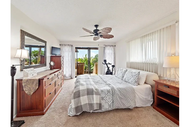 $2400 : Spacious & quiet neighborhood image 9