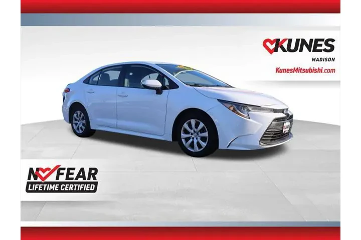 $16777 : Toyota Corolla 2023 LE 4dr S image 1