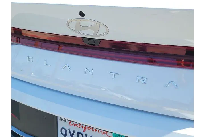 $24147 : Hyundai ELANTRA Hybrid 2026 image 7