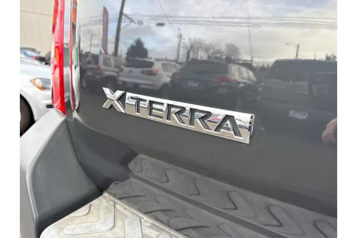 2011 Xterra S image 9