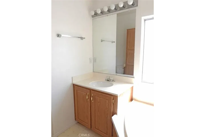 $1200 : Cozy 1-Bedroom and 1-Bathroom image 9