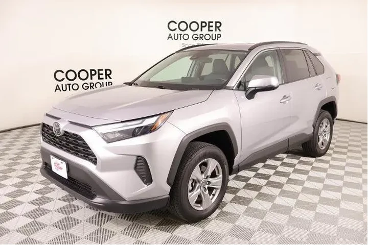 $30535 : Toyota RAV4 2024 XLE 4dr SUV image 9