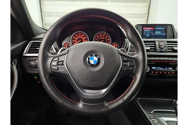 $18998 : BMW 3 Series 2018 330e iPerf image 10