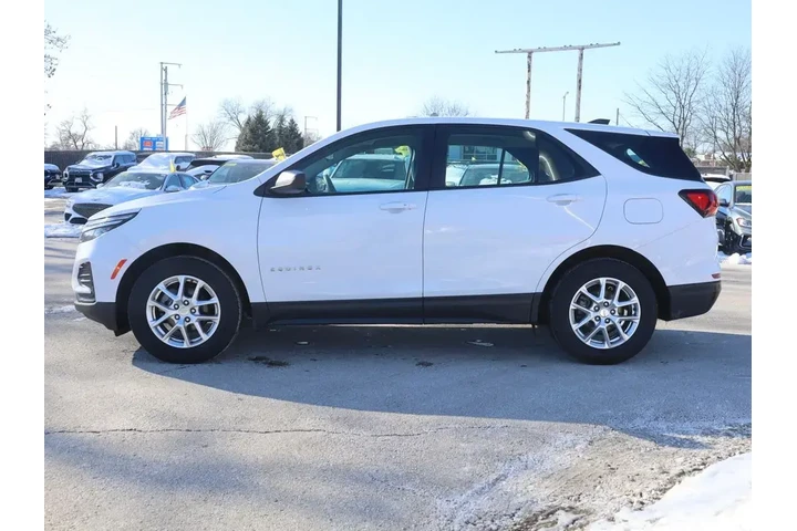 $16770 : Chevrolet Equinox 2022 LS 4d image 6