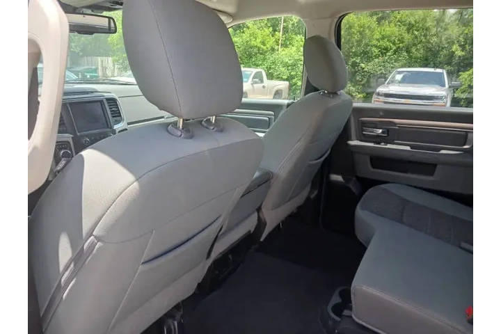 $23900 : 2019 RAM 1500 Classic Big Horn image 4