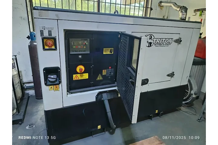 $16900 : 33KW GENERATOR DIESSEL TRITON image 1