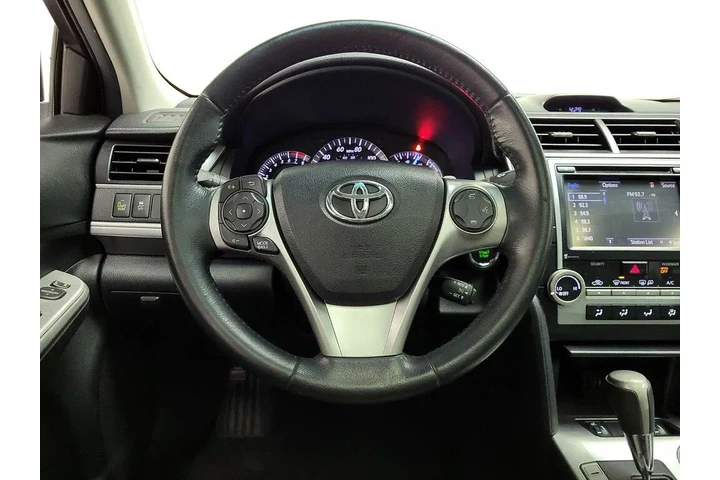 $16998 : Toyota Camry 2014 SE 4dr Sed image 10