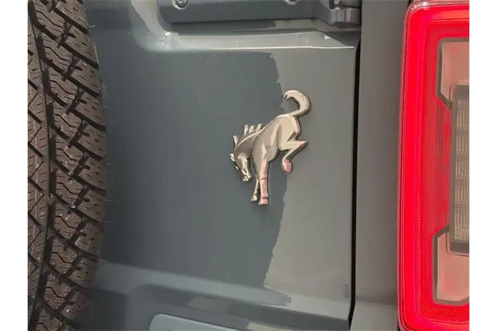 $37750 : Ford Bronco 2021 4x4 Outer B image 9