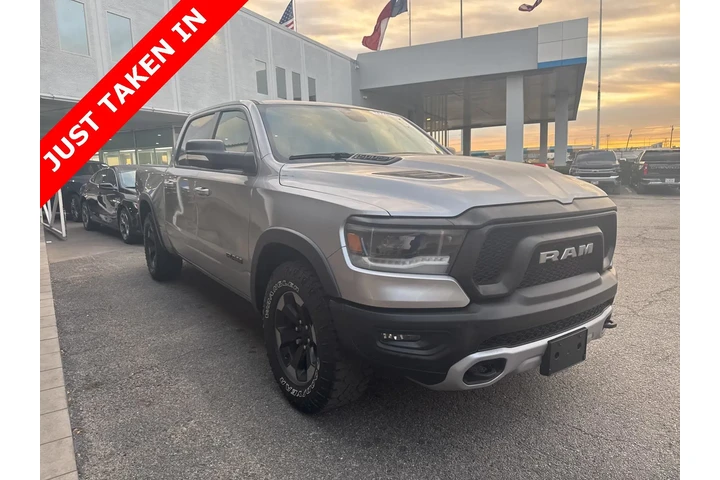 $35261 : Ram 1500 2020 4x4 Rebel 4dr image 3