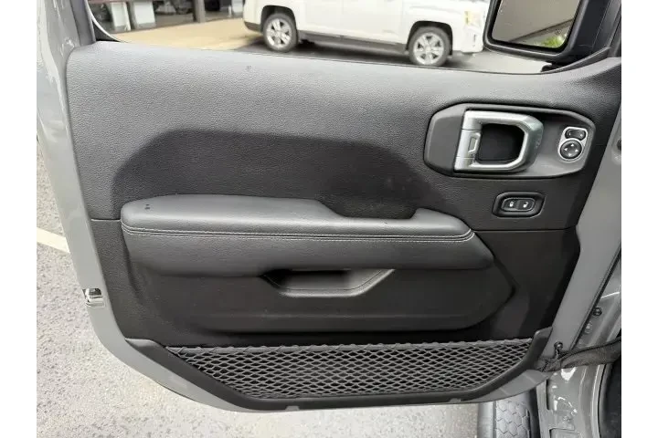 $29995 : Jeep Wrangler Unlimited 2020 image 10