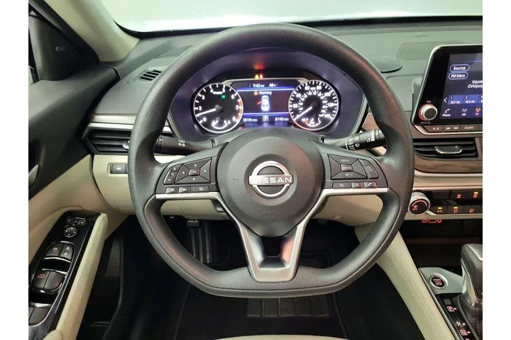 $21998 : Nissan Altima 2023 2.5 SV 4d image 10