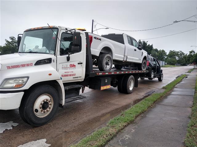 Morales RKE towing service image 5