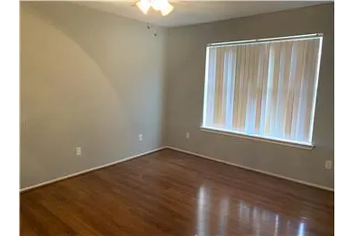 $1500 : Rental property with 3 bedro image 10