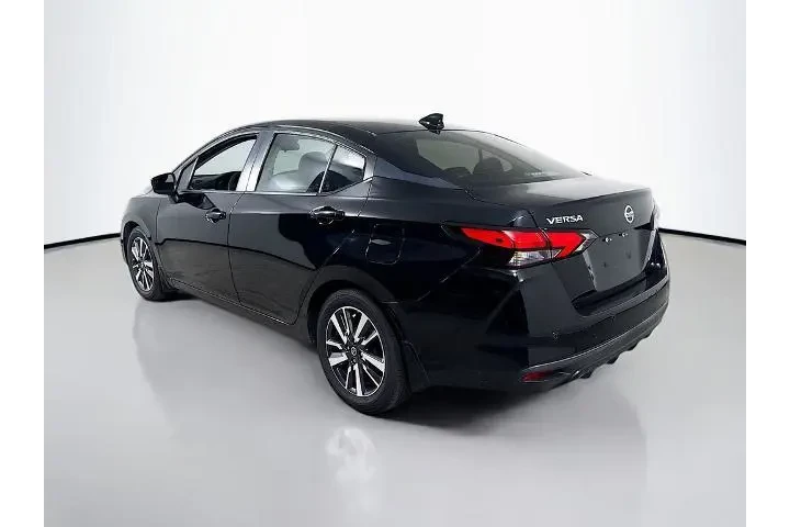 $16750 : Nissan Versa 2021 SV 4dr Sed image 5