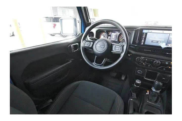 $31991 : Jeep Wrangler 2024 4x4 Willy image 7