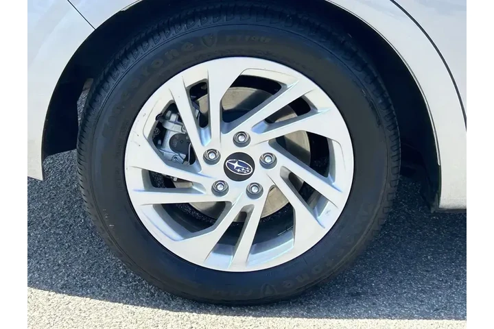 $23390 : Subaru Impreza 2025 AWD Base image 7