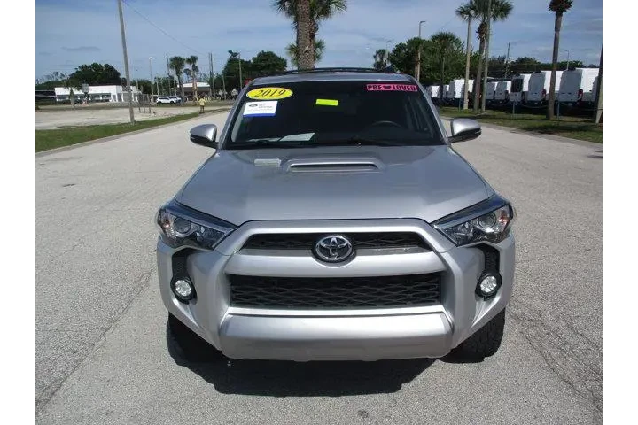 $35995 : Toyota 4Runner 2019 4x4 SR5 image 2